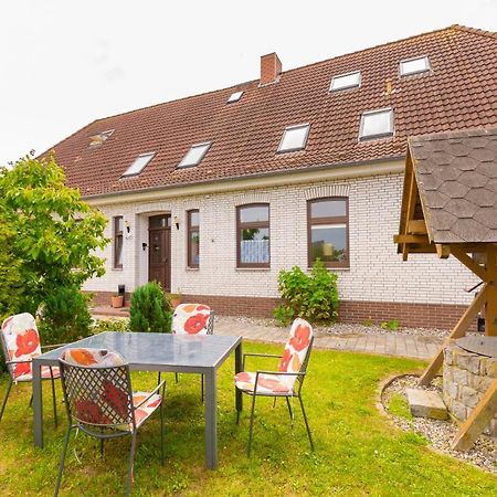 Ostsee Ferienwohnung Hummelhus Steinbeck Экстерьер фото